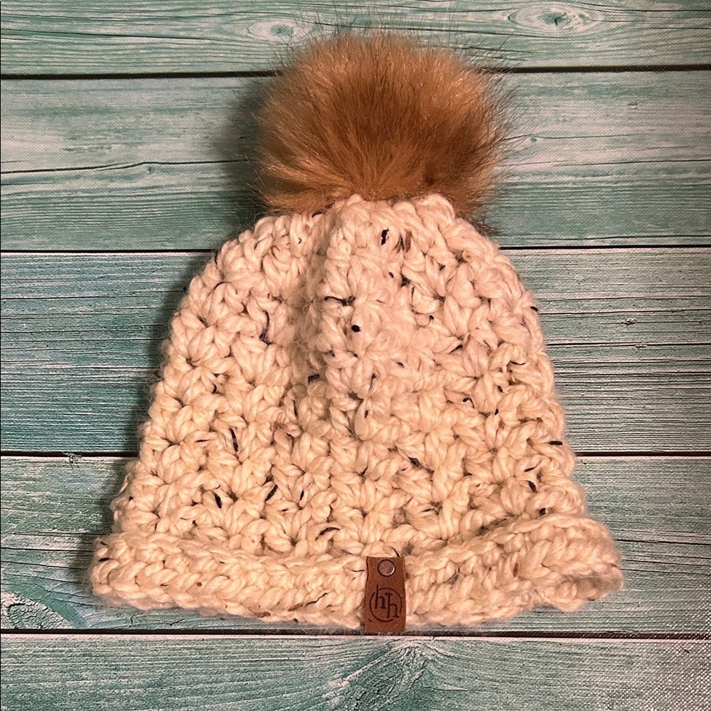 Cozy Cream Knit Pom-Pom Beanie